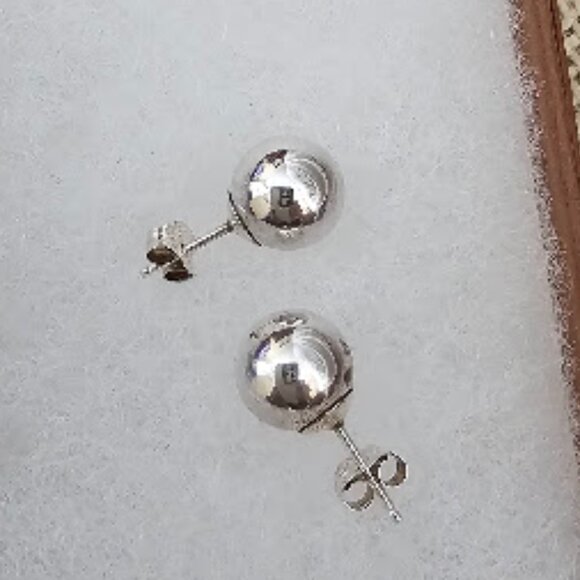 Silpada Rich Abundance Earrings (item P3037) - Picture 2 of 8